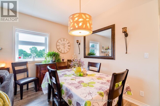 Photo - 4644 Pettit Ave Unité 316