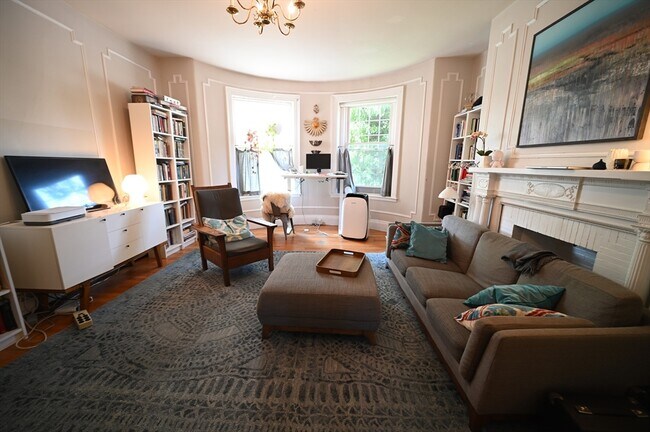 Photo - 1722 Beacon St Apartment Unit 1