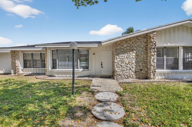 Photo - 10157 La Reina Rd