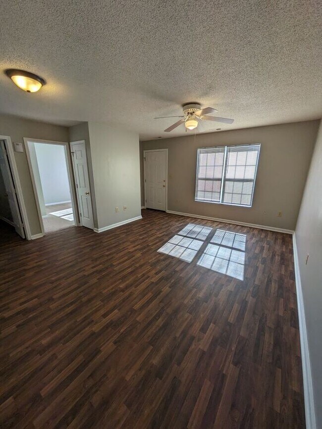Photo - 2BD/2BA Townhome at The Squires