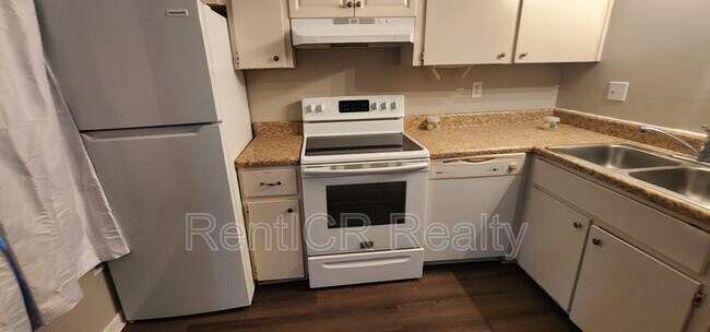 Photo - 1459 Drew St Unidad A