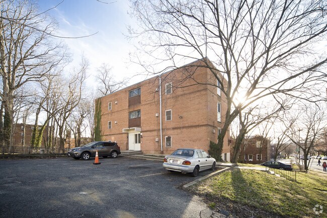 Photo - 3615 B St SE