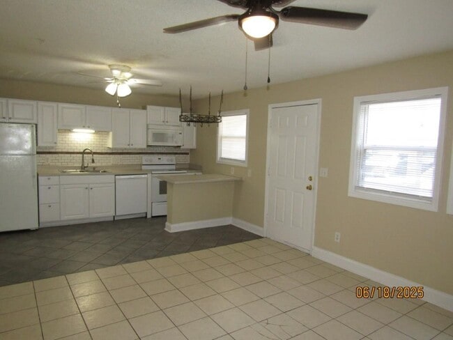 Photo - 4150 Horseshoe Rd N