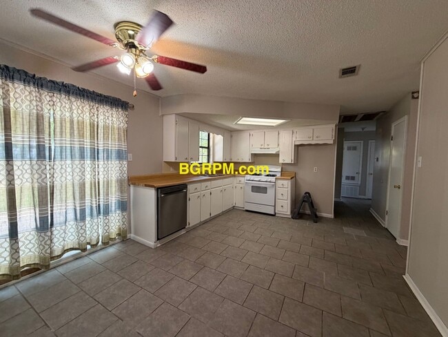 20 Waterfront Dr