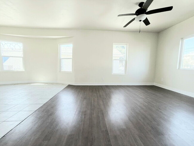 Photo - 1368 E Vernon Ave