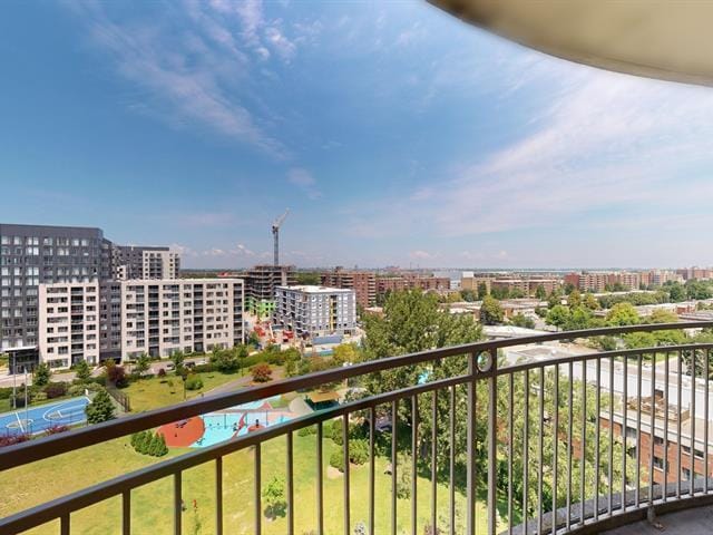 Building Photo - 1115 Boul. Cavendish