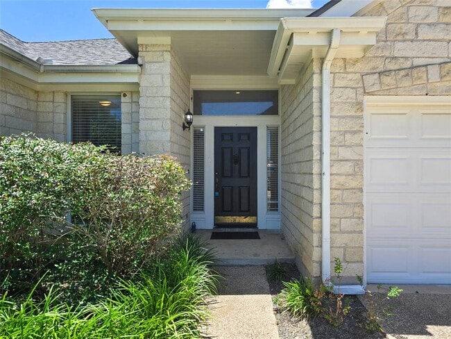 Photo - 7005 Rambollet Terrace