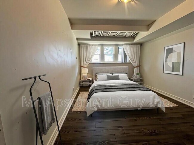 Photo - 2 Balsam Ave S Unit 2