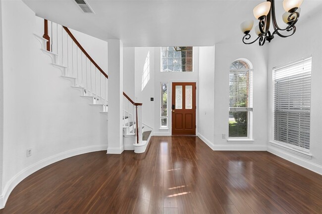 Photo - 434 Moonlight Way