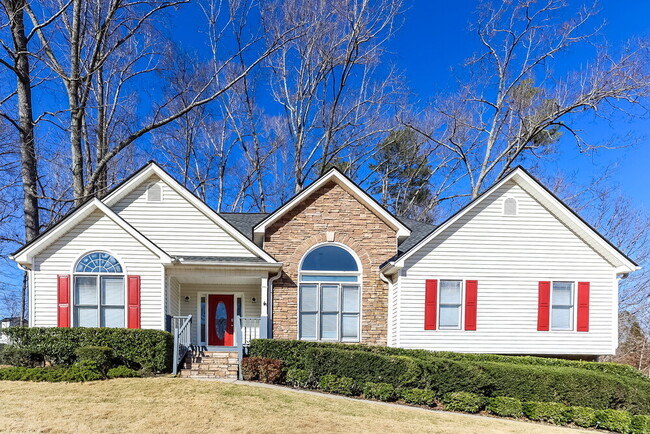 Photo - 352 Carriage Ln House