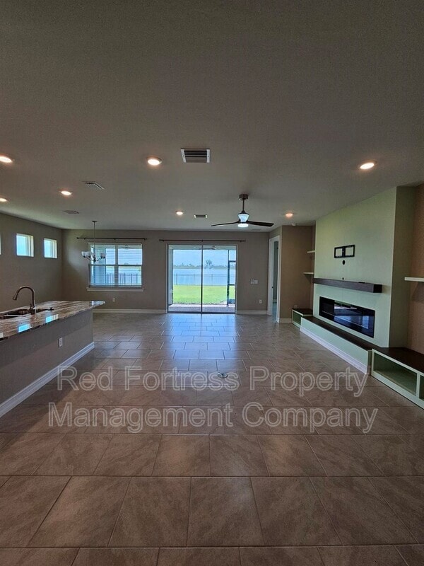Photo - 623 Parkshore Lk Ave