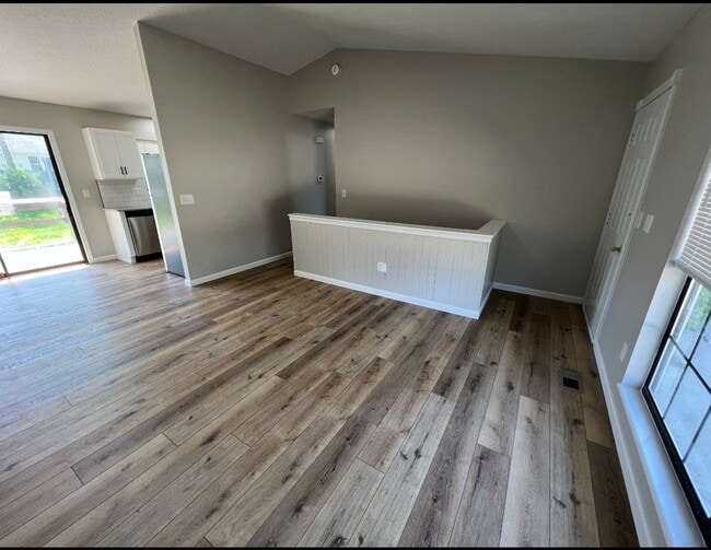 Photo - 1350 Manuka Dr