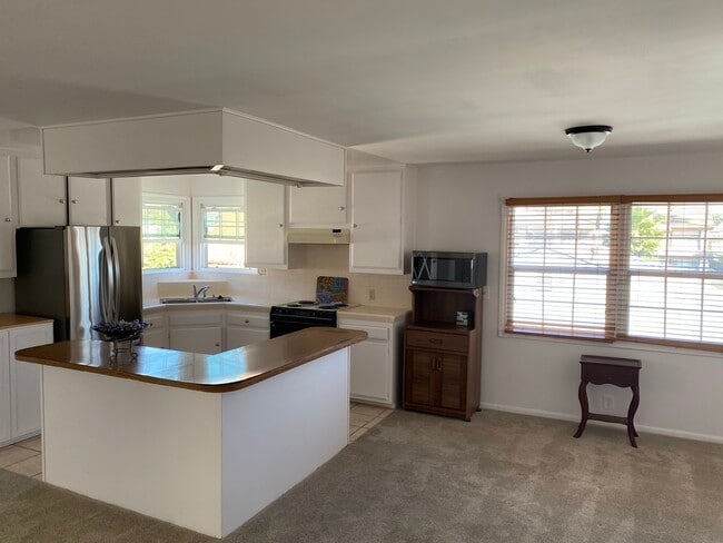 Kitchen/Dining