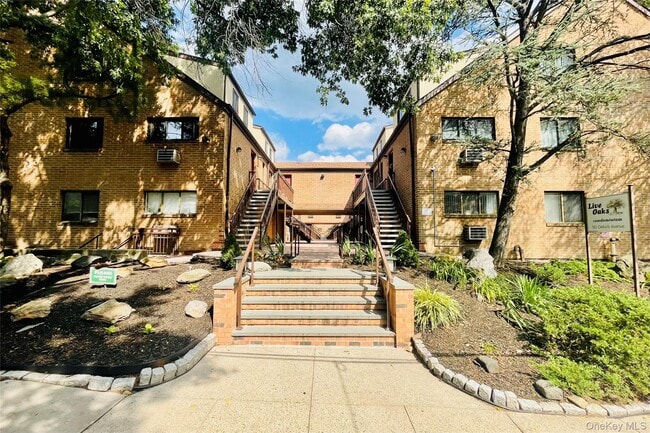 Building Photo - 50 Dekalb Ave Unit S1