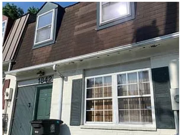 Photo - 1842 Village Green Dr