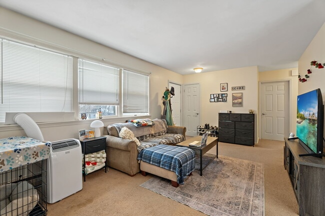 Photo - 7 Pheasant Walk Unit 3