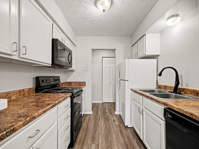 Photo - 11718 Arbor St Unit #2