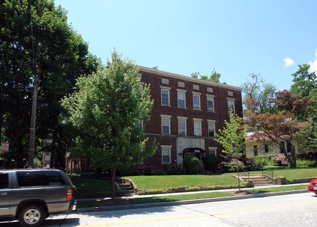 Photo - 2926 Porter St NW