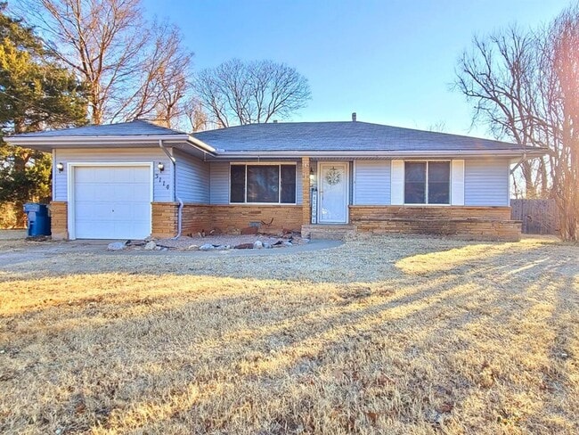 Building Photo - 3114 N Holman Ct