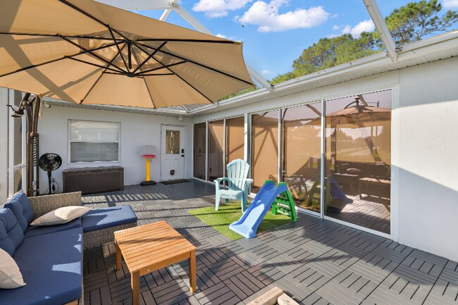 Photo - 2989 Poplar Ave