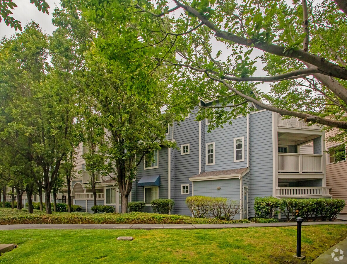 Photo - Compass Place North