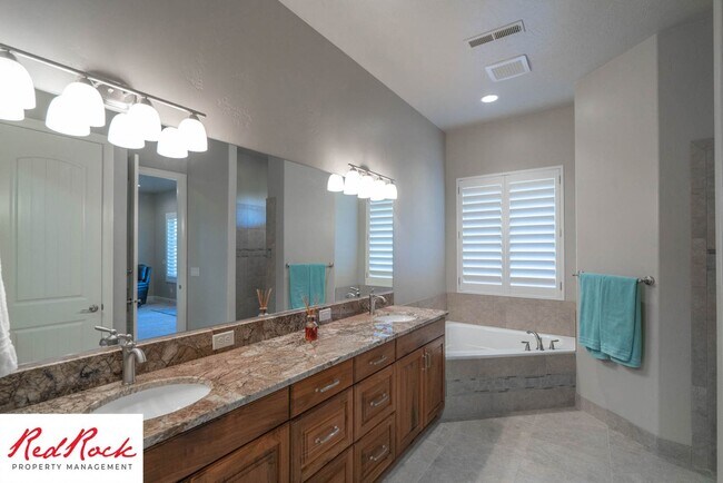 Photo - Stunning 2 Bedroom Fully Furnished Home. Community Pool & Mini Golf!