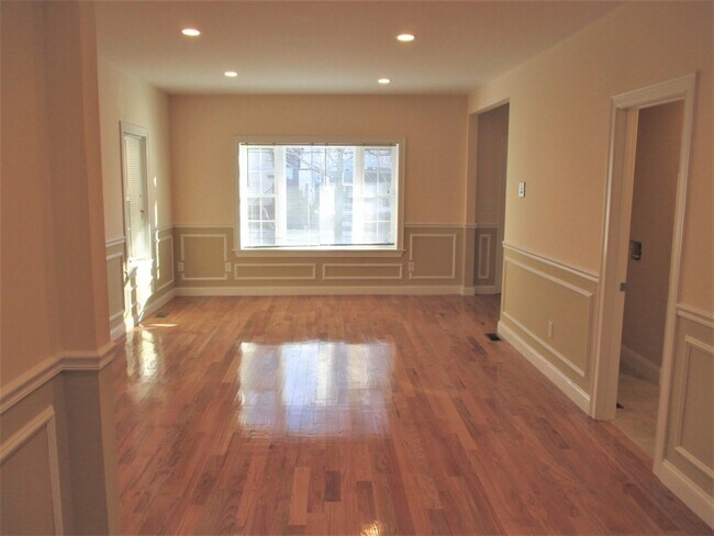 Photo - 19 Gilman St