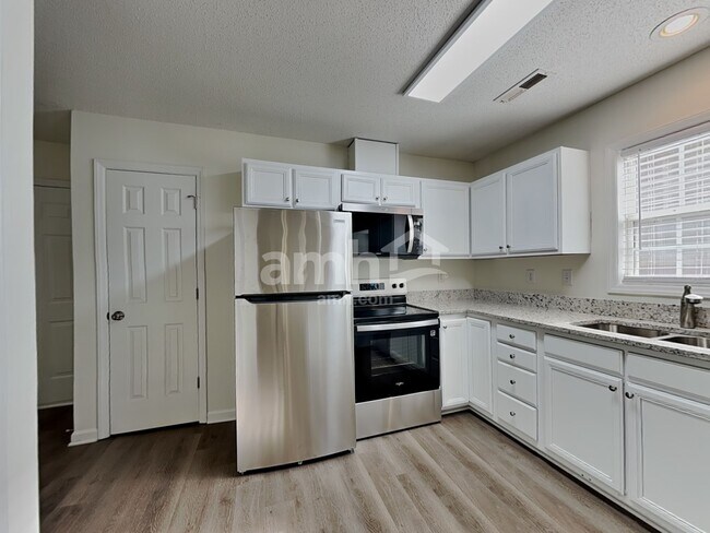 Photo - 5640 Regent Village Dr