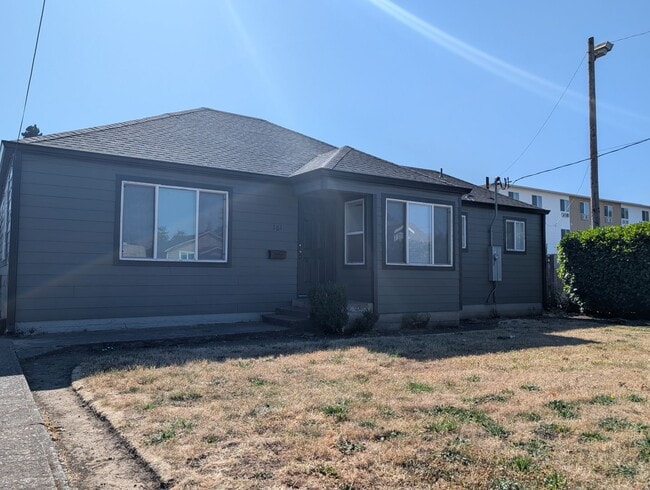 Great 3-Bedroom, 1-Bath Home In Springfield! - Great 3-Bedroom, 1-Bath Home In Springfield!