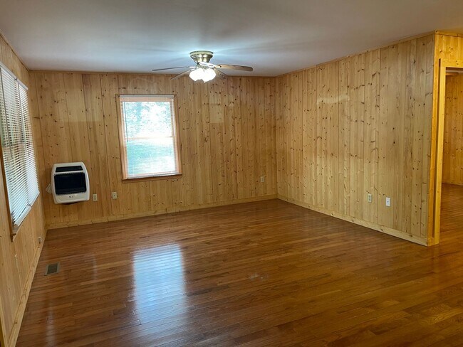 Photo - Charming Cabin