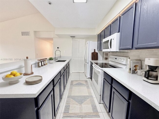 Photo - 9905 Westwood Dr Unit 34-3