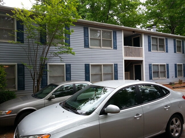 Building Photo - 220 Mark Twain Cir Unit C