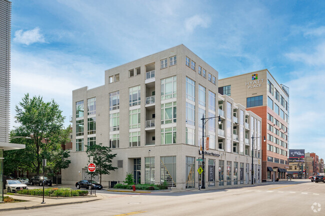Building Photo - 1545 W North Ave Rental