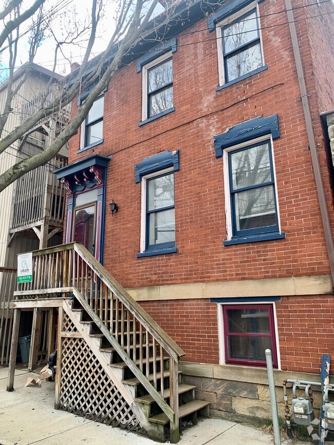 Building Photo - 40 S 13th St Unit Bottom Rental