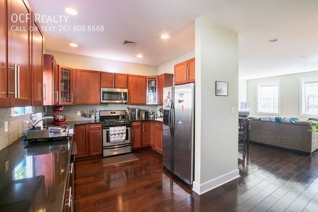 Building Photo - 2609 Webster St