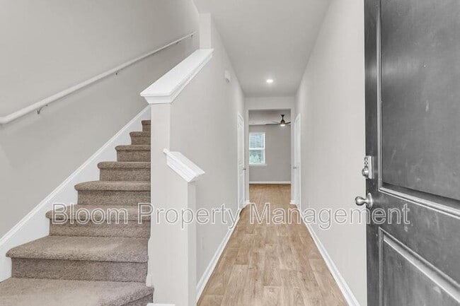 Photo - 641 Silver Spruce St