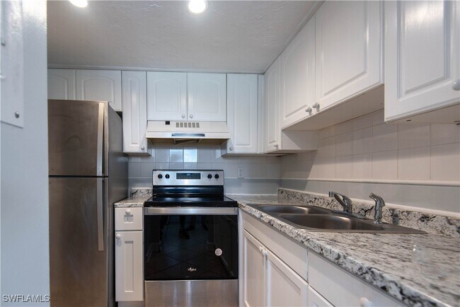 Photo - 3257 Royal Canadian Trace Unit 2