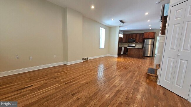 Photo - 130 Rockland Ave