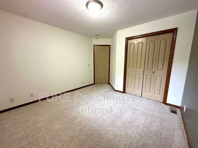 Photo - 18424 Howard St House