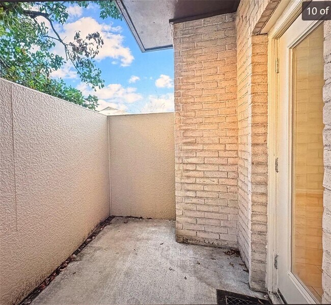 Photo - 2021 Spenwick Dr Unit 510
