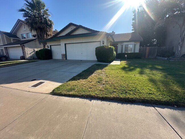 Building Photo - Well Located 1 Story Home with Lodi Schools