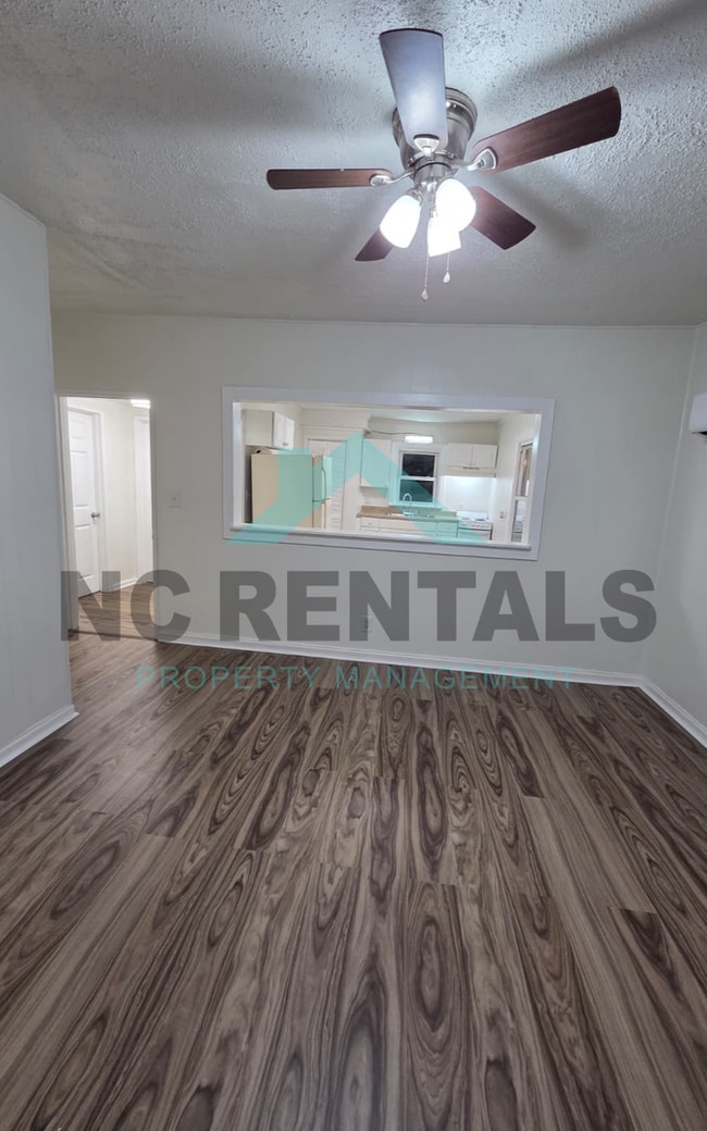 Photo - 1302 Cypress St