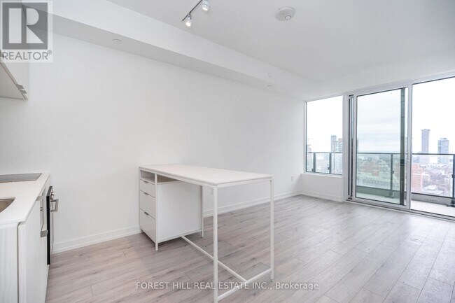 Photo - 77 Shuter St Unit 2303