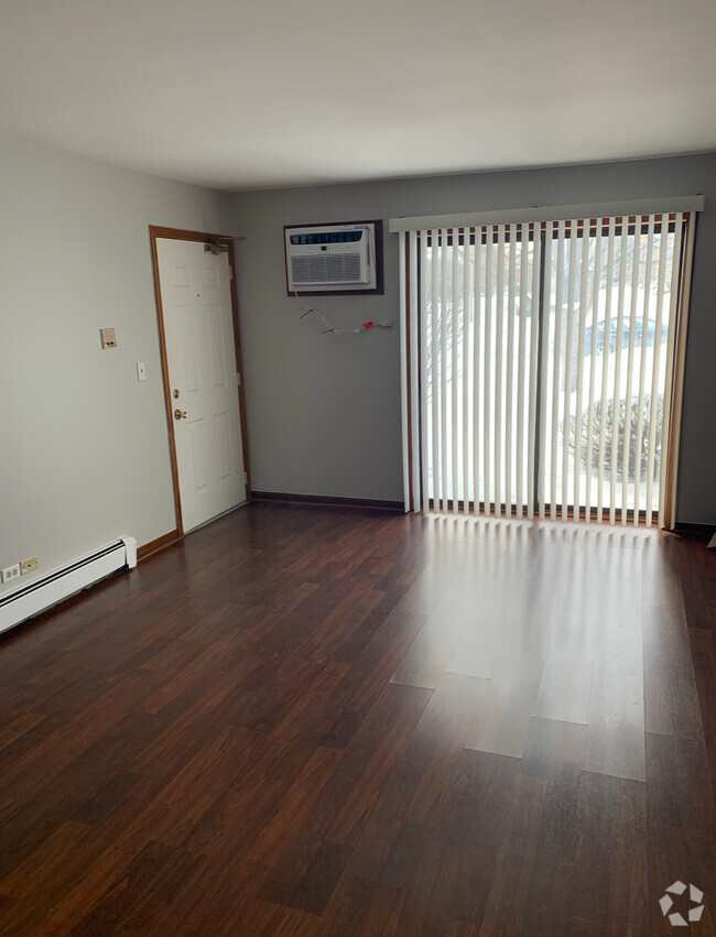 Building Photo - 1200 Whispering Hills Ct Unit 1B Rental