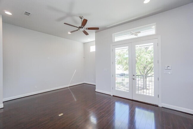 Photo - 3351 Kilgore St