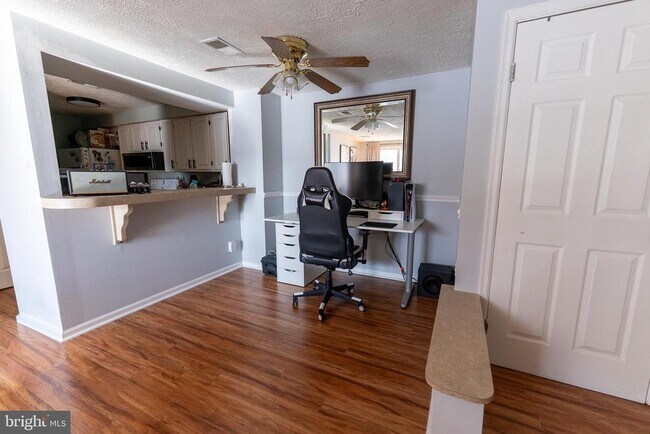 Photo - 800 Stratford Way Unit E