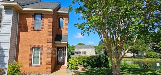 Building Photo - 200 Mainsail Dr Rental