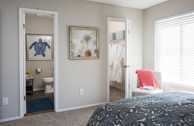 Photo - Sherwood Crossing