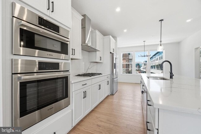 Photo - 10235 Dalmatian St