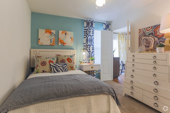 1BR,1BA,-The Addison - Wyndham at Hampton